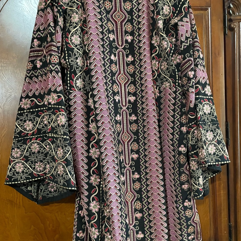 Dress - Picture 2 of 4